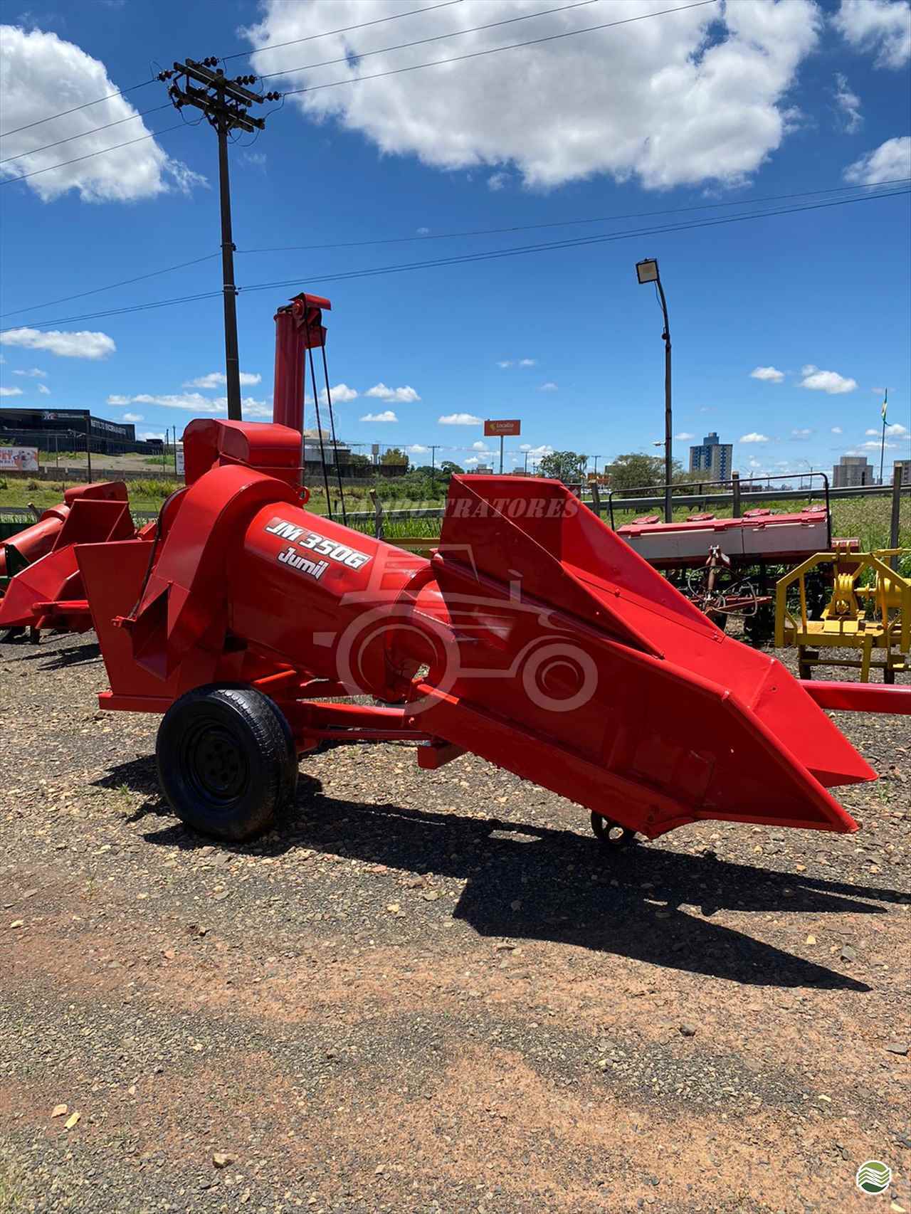 IMPLEMENTOS AGRICOLAS COLHEDORAS COLHEDORA DE MILHO 1 LINHA Campo Tratores SAO CARLOS SÃO PAULO SP